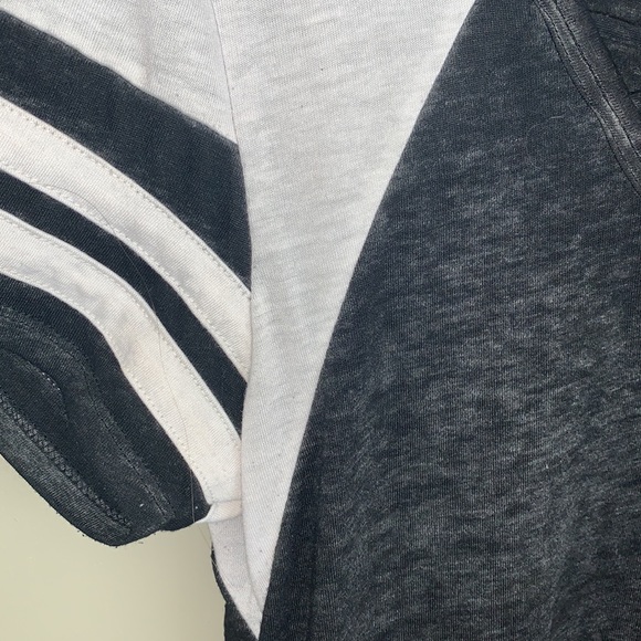 Loose “Baseball T” style dress w/ crossed neck - Picture 4 of 12